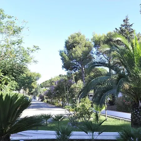 La Serra Village & 4* 巴亚多米吉亚