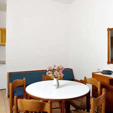 La Serra Village & 公寓式酒店 4*