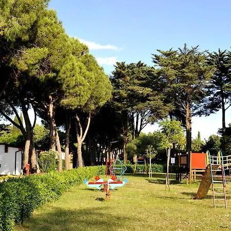 La Serra Village & 公寓式酒店 4*