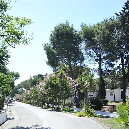 Lägenhetshotell La Serra Village & 4*