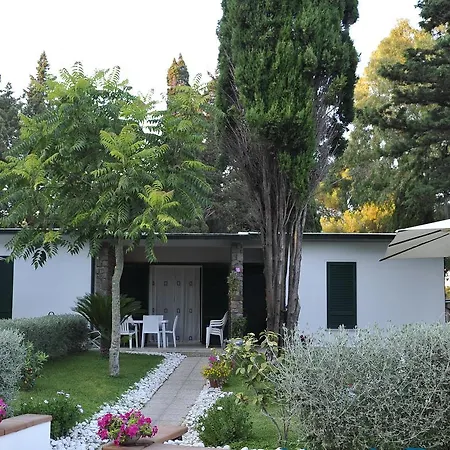 Lägenhetshotell La Serra Village & Baia Domizia