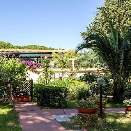 Lägenhetshotell La Serra Village &